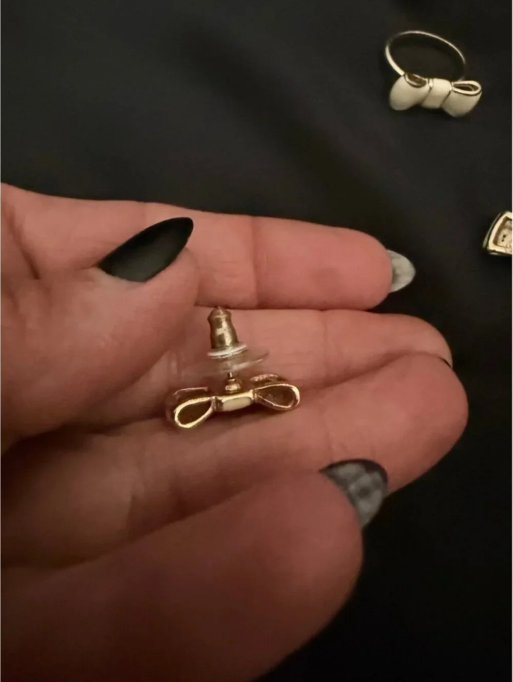 Gold-Tone Bow Ring & earring set– Size 6 (Approx.)